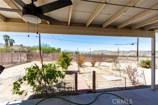 6548 Quail Spring Avenue, 29 Palms CA: https://media.crmls.org/medias/1509b9b9-e546-4647-9cfa-4e4028c9a579.jpg