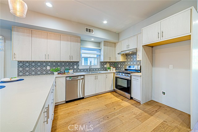 Detail Gallery Image 9 of 24 For 1226 Meadowbrook, Los Angeles,  CA 90019 - – Beds | – Baths