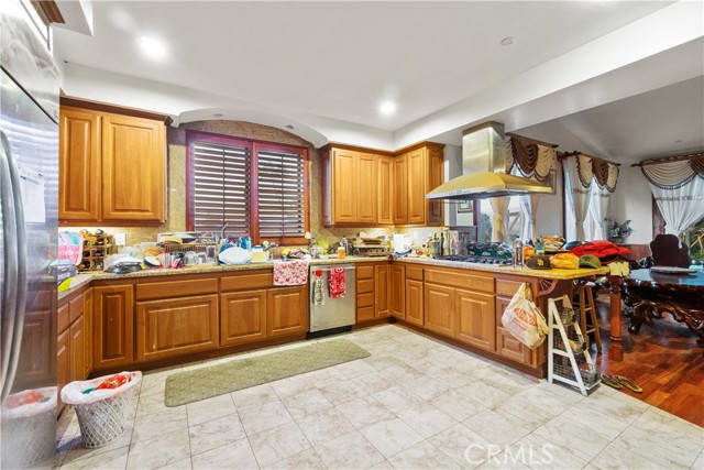 320 Camino De La Cima, San Marcos, California 92078, 6 Bedrooms Bedrooms, ,4 BathroomsBathrooms,Residential,For Sale,Camino De La Cima,IG24050682