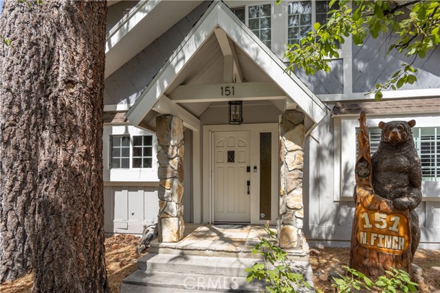 Detail Gallery Image 6 of 34 For 151 N Finch Dr, Big Bear Lake,  CA 92315 - 4 Beds | 2 Baths