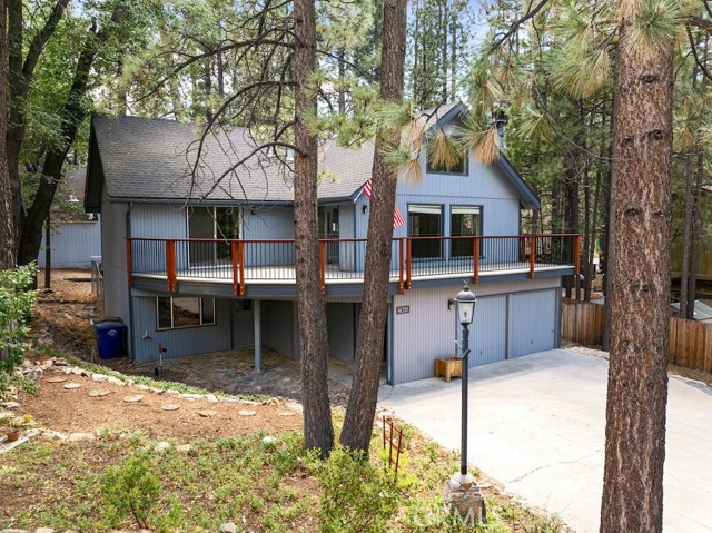 Detail Gallery Image 4 of 51 For 41735 Comstock Ln, Big Bear Lake,  CA 92315 - 4 Beds | 2 Baths