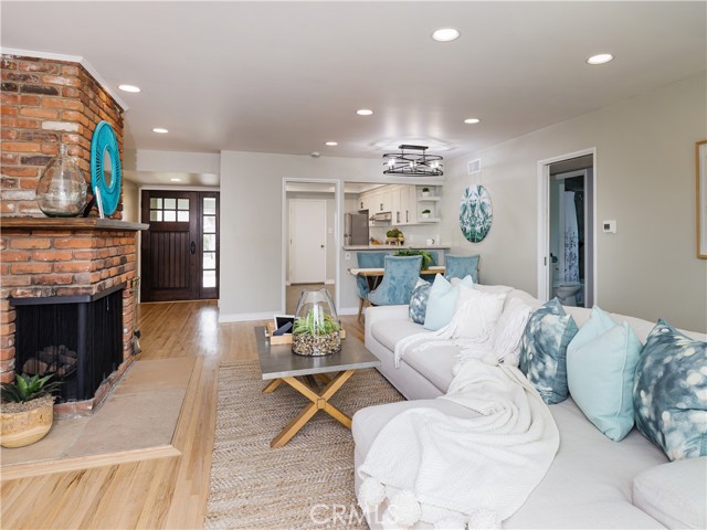 Detail Gallery Image 7 of 34 For 17122 S Orchard Ave, Gardena,  CA 90247 - 4 Beds | 2 Baths