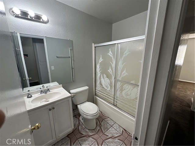 Detail Gallery Image 10 of 20 For 349 N Eucalyptus Ave, Rialto,  CA 92376 - 4 Beds | 2/1 Baths