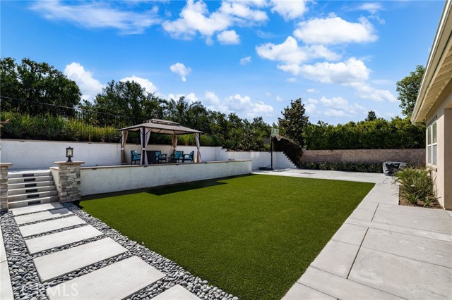 8067 Terraza Court, Riverside CA: https://media.crmls.org/medias/150db32b-fb71-4e2c-9872-fd548b76e681.jpg