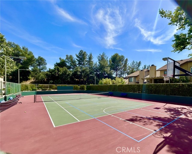 Detail Gallery Image 2 of 16 For 1937 Cobblefield Way, Glendora,  CA 91740 - 3 Beds | 3 Baths