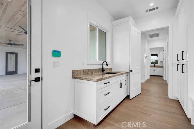 605 S Anderson Road, Exeter CA: https://media.crmls.org/medias/150e0518-ca73-499e-9432-d848c8fc6a8e.jpg