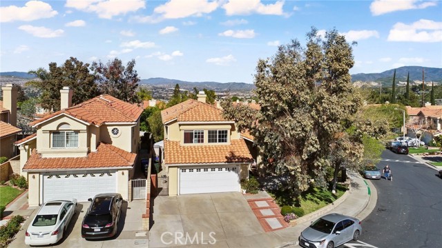 Image 2 for 19765 Azure Field Dr, Newhall, CA 91321