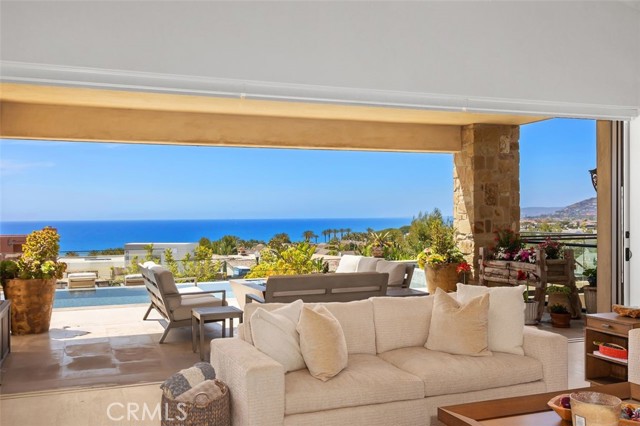 35 Shoreline Drive, Dana Point CA: https://media.crmls.org/medias/150f51ac-a687-445e-8717-9aafa5d62c62.jpg