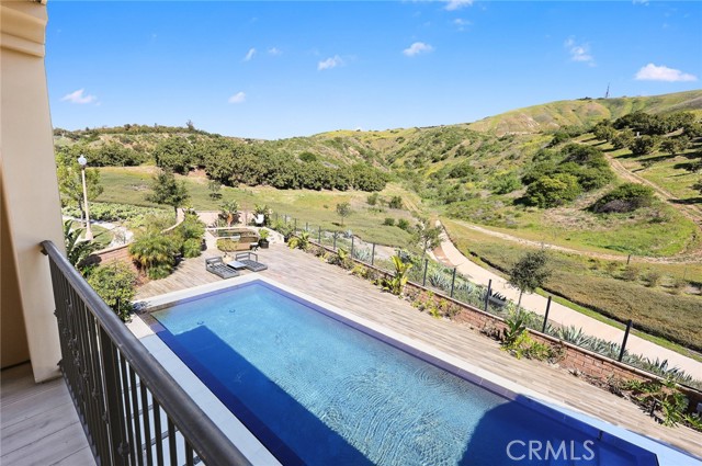 Detail Gallery Image 32 of 62 For 107 Clear Falls, Irvine,  CA 92602 - 5 Beds | 5/1 Baths