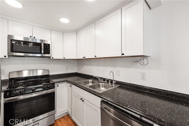 Detail Gallery Image 15 of 26 For 1346 E Hillcrest Dr #49,  Thousand Oaks,  CA 91362 - 2 Beds | 2 Baths