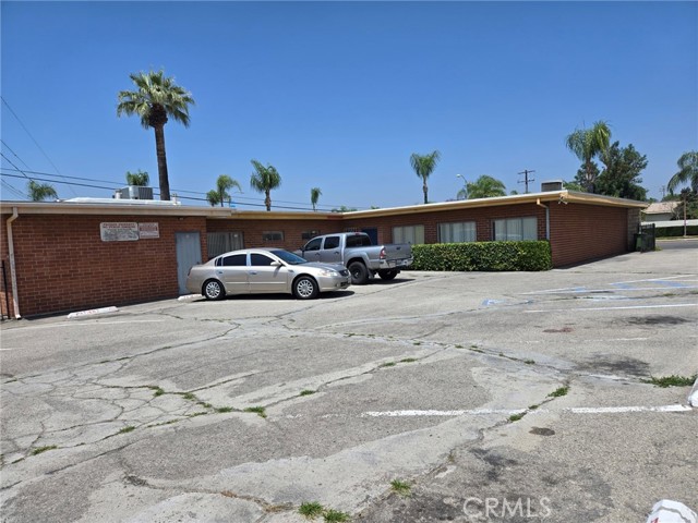 Image 19 of 23 For 418 San Fernando Mission Boulevard