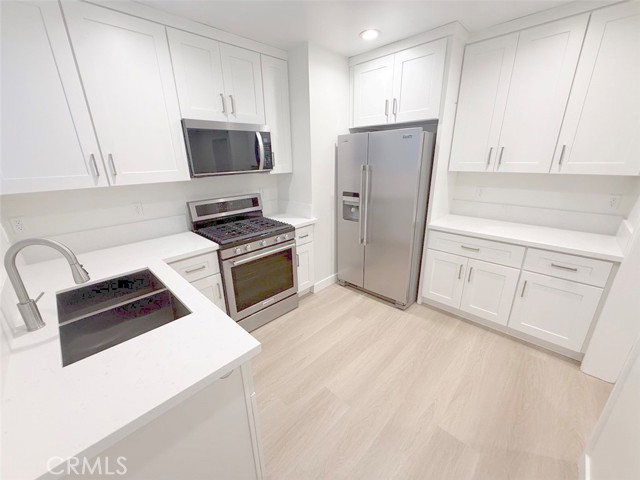 827 North Adams Street, 829 photo 7