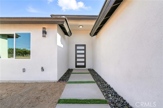 15658 Wells Fargo Street, Hesperia CA: https://media.crmls.org/medias/15118671-c4e5-47e3-941e-41a9898b8bdb.jpg
