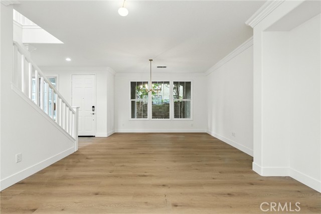Detail Gallery Image 5 of 25 For 173 Parkside Dr, Simi Valley,  CA 93065 - 4 Beds | 2/1 Baths