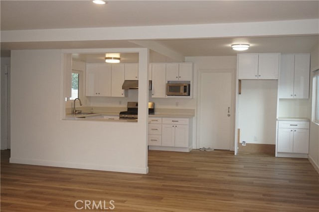 Detail Gallery Image 3 of 32 For 19602 Roderick Ln, Huntington Beach,  CA 92646 - 4 Beds | 2 Baths