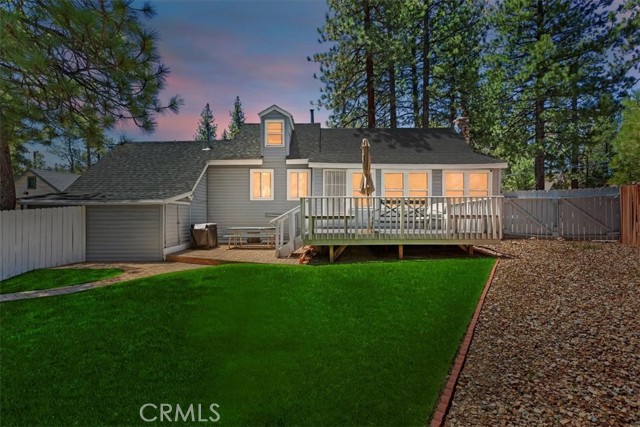 Detail Gallery Image 8 of 30 For 681 Chipmunk Ln, Big Bear Lake,  CA 92315 - 5 Beds | 3 Baths