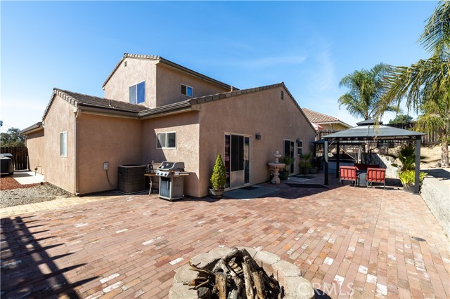 2265 Holly Drive, Paso Robles CA: https://media.crmls.org/medias/1512e37a-6b43-458c-bef3-b1a2d38266d7.jpg