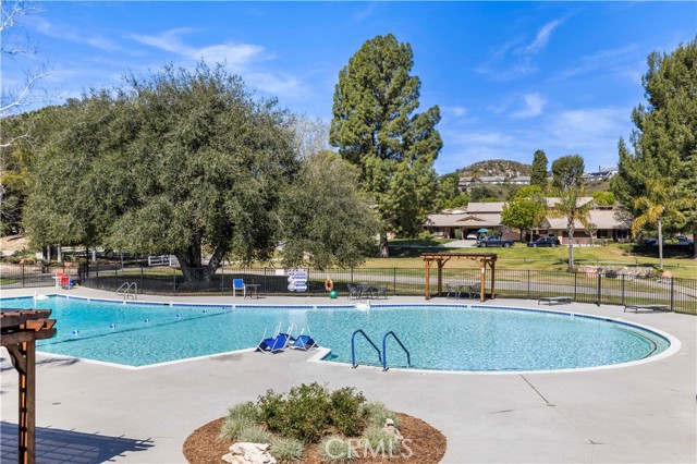 Detail Gallery Image 24 of 34 For 26838 -C Avenue of the Oaks #C,  Newhall,  CA 91321 - 2 Beds | 2 Baths