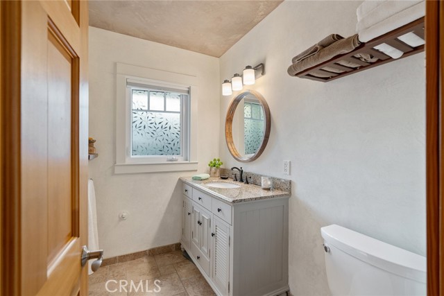 Detail Gallery Image 35 of 71 For 427 Howland Canal, Venice,  CA 90291 - 2 Beds | 1 Baths
