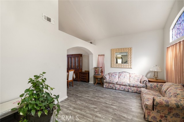 Detail Gallery Image 8 of 51 For 23702 Cedar Creek, Moreno Valley,  CA 92557 - 4 Beds | 3 Baths