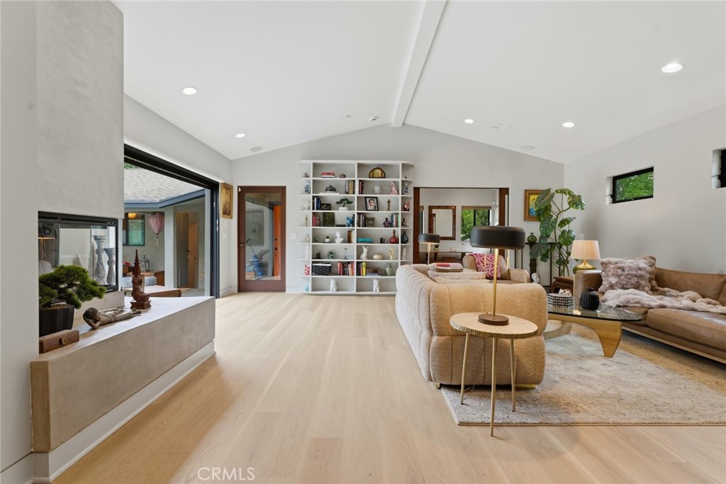 MLS #SR25260456 image #13