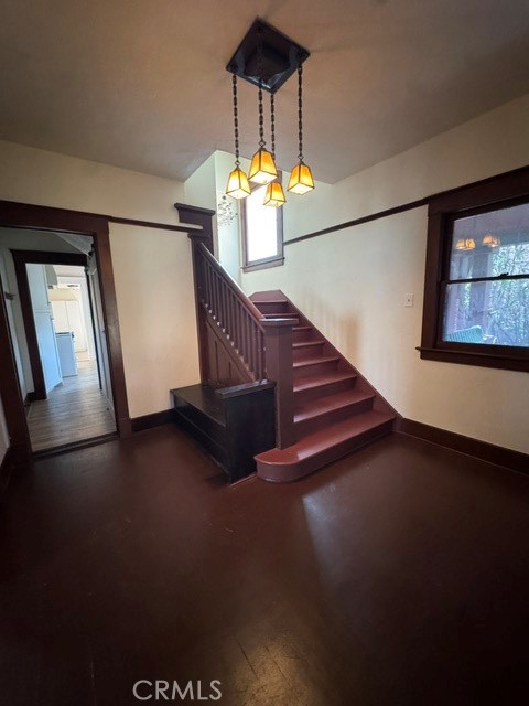 Detail Gallery Image 4 of 11 For 4478 4th St, Riverside,  CA 92501 - 4 Beds | 3 Baths