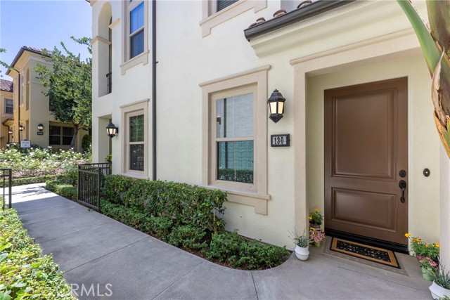 Detail Gallery Image 1 of 45 For 130 Overbrook, Irvine,  CA 92620 - 2 Beds | 2 Baths