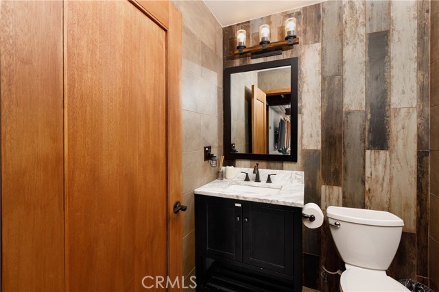 1370 Calgary Drive, Lake Arrowhead CA: https://media.crmls.org/medias/1516d131-a8aa-4992-ad3e-7607a4641f6d.jpg