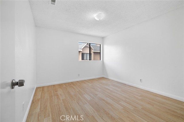 Detail Gallery Image 30 of 42 For 13534 Cordary Ave #14,  Hawthorne,  CA 90250 - 3 Beds | 3 Baths