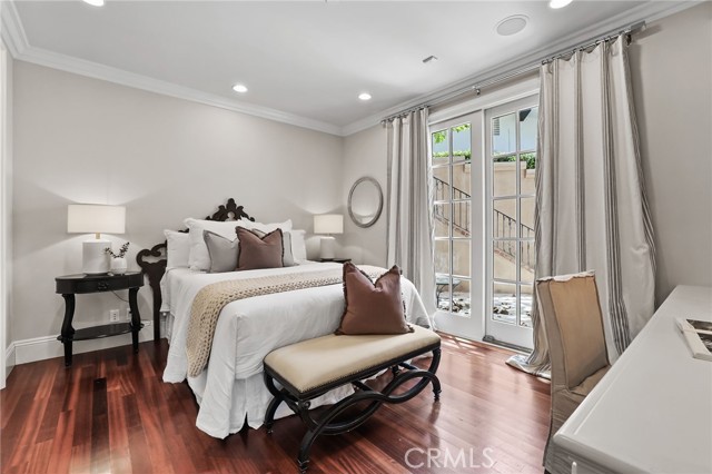 20 Cherry Hills Lane, Newport Beach CA: https://media.crmls.org/medias/15173769-f7b7-4243-a5d9-473eb349dcde.jpg
