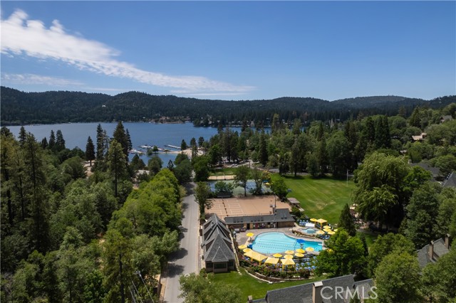 Detail Gallery Image 18 of 26 For 1275 Golden Rule Ln, Lake Arrowhead,  CA 92352 - 4 Beds | 2 Baths