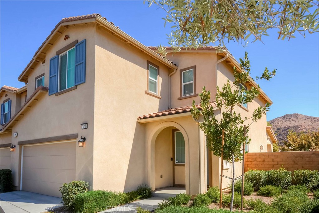 24218 Hillcrest