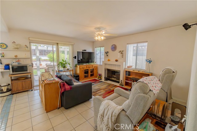 13674 Bennington Court, Fontana CA: https://media.crmls.org/medias/1517682f-8340-463b-8ff8-7012a229d6fe.jpg