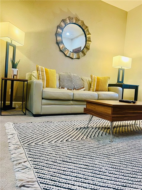 Front Image Thumbnail for CRSR25276925