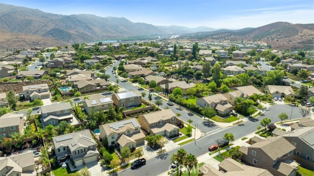 Detail Gallery Image 21 of 26 For 25694 Red Hawk Rd, Corona,  CA 92883 - 5 Beds | 3/1 Baths