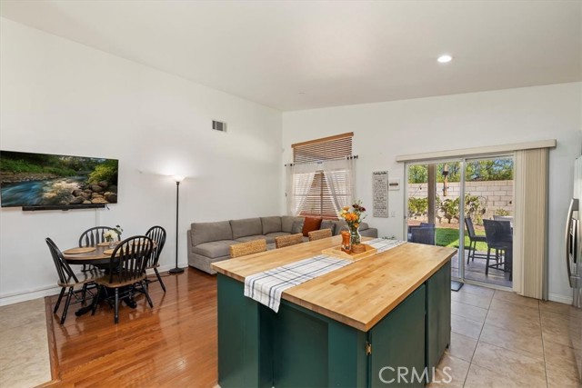 Detail Gallery Image 13 of 36 For 22686 Hannah Ct, Corona,  CA 92883 - 3 Beds | 2 Baths