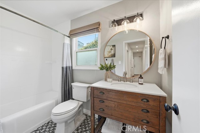 1039 8th Street, Hermosa Beach, California 90254, 2 Bedrooms Bedrooms, 0 ,1 BathroomBathrooms,Residential,For Sale,8th,0,SB26121769