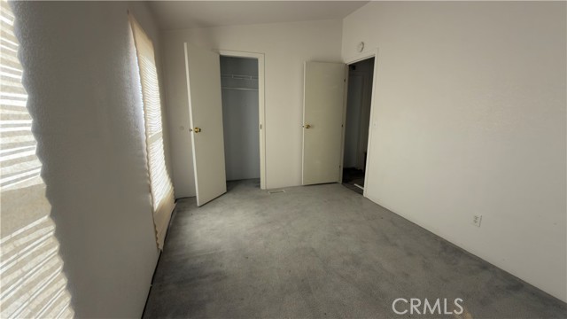 Image 35 of 53 For 18420 Decker