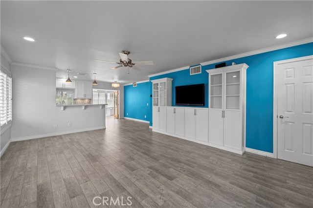 Detail Gallery Image 6 of 45 For 19366 Avenue of the Oaks, Newhall,  CA 91321 - 2 Beds | 2 Baths