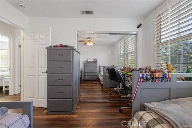 Detail Gallery Image 35 of 61 For 19924 via Joyce Dr, Saugus,  CA 91350 - 5 Beds | 3 Baths