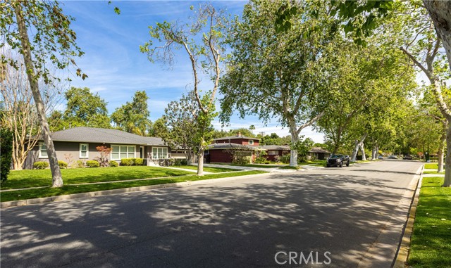 Detail Gallery Image 3 of 43 For 933 W Riviera Dr., Santa Ana,  CA 92705 - 3 Beds | 2/1 Baths
