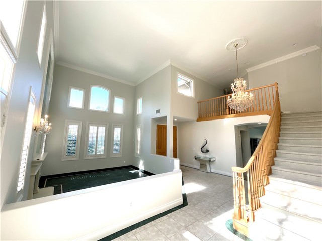 Detail Gallery Image 4 of 37 For 7248 Whitehall Ln, West Hills,  CA 91307 - 5 Beds | 4/1 Baths