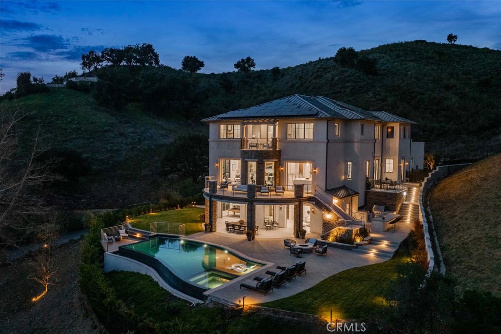 26773 Mulholland — Modern,Custom Built