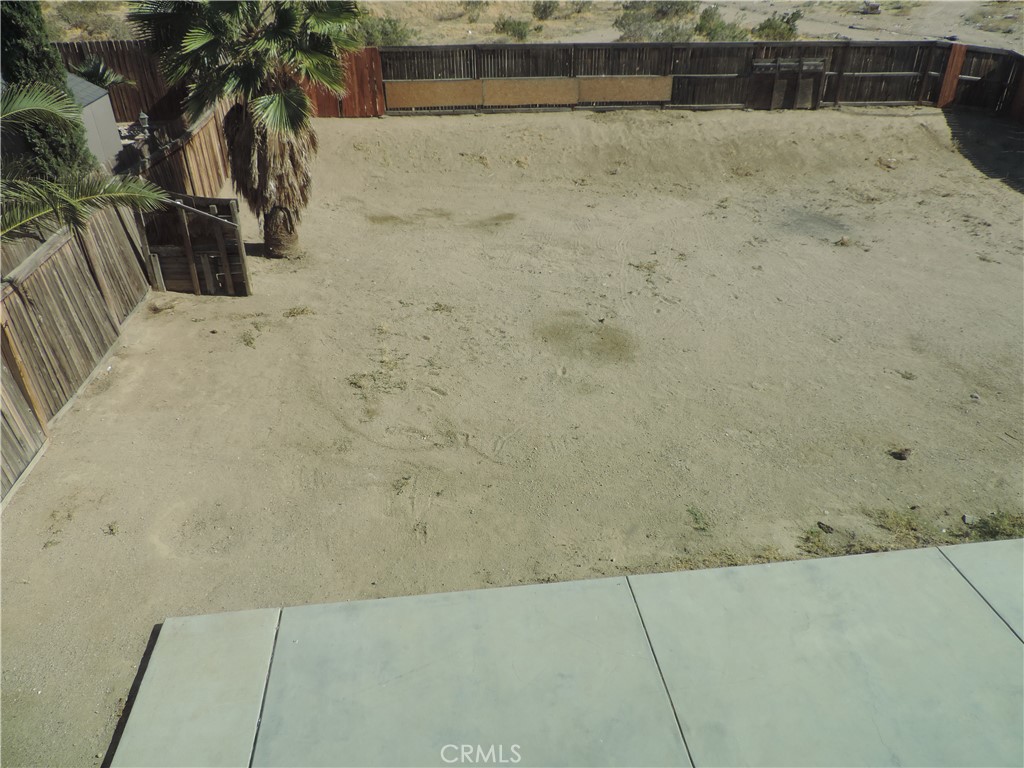 https://media.crmls.org/medias/151c532d-bc47-46b6-894c-cd5149a4531c.jpg?preset=X-Large