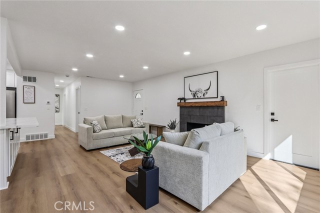 Detail Gallery Image 7 of 41 For 1111 E 27th St, San Bernardino,  CA 92404 - 4 Beds | 3 Baths