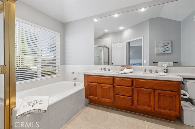 Detail Gallery Image 8 of 35 For 7810 Valley Flores Dr, West Hills,  CA 91304 - 3 Beds | 2 Baths