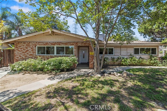Detail Gallery Image 5 of 47 For 11329 Mclennan Ave, Granada Hills,  CA 91344 - 7 Beds | 2 Baths