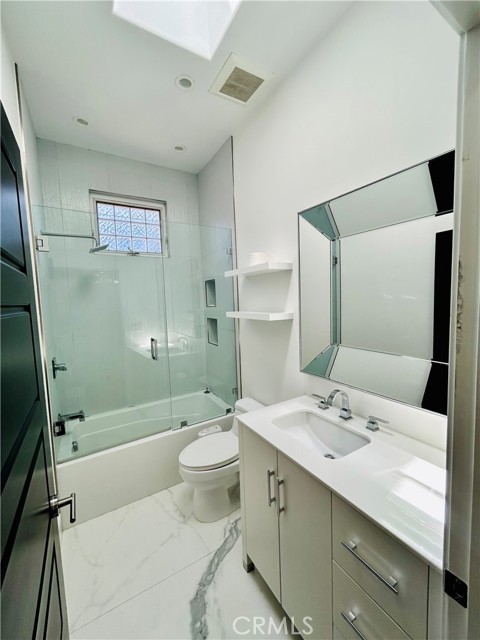 Detail Gallery Image 27 of 37 For 565 N Pasadena Ave, Pasadena,  CA 91103 - 3 Beds | 2/1 Baths