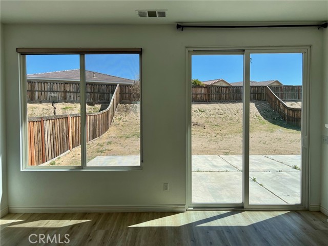Detail Gallery Image 14 of 26 For 12237 Luna Rd, Victorville,  CA 92392 - 3 Beds | 2 Baths