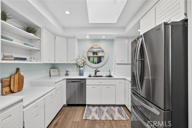 Detail Gallery Image 19 of 41 For 1659 3rd St, Manhattan Beach,  CA 90266 - 4 Beds | 3/1 Baths